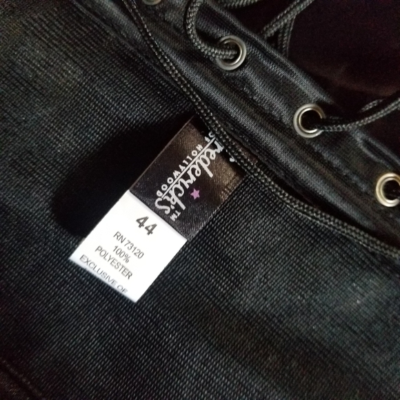 NWOT Plus Size Fredericks of Hollywood lace up corset - Picture 8 of 8